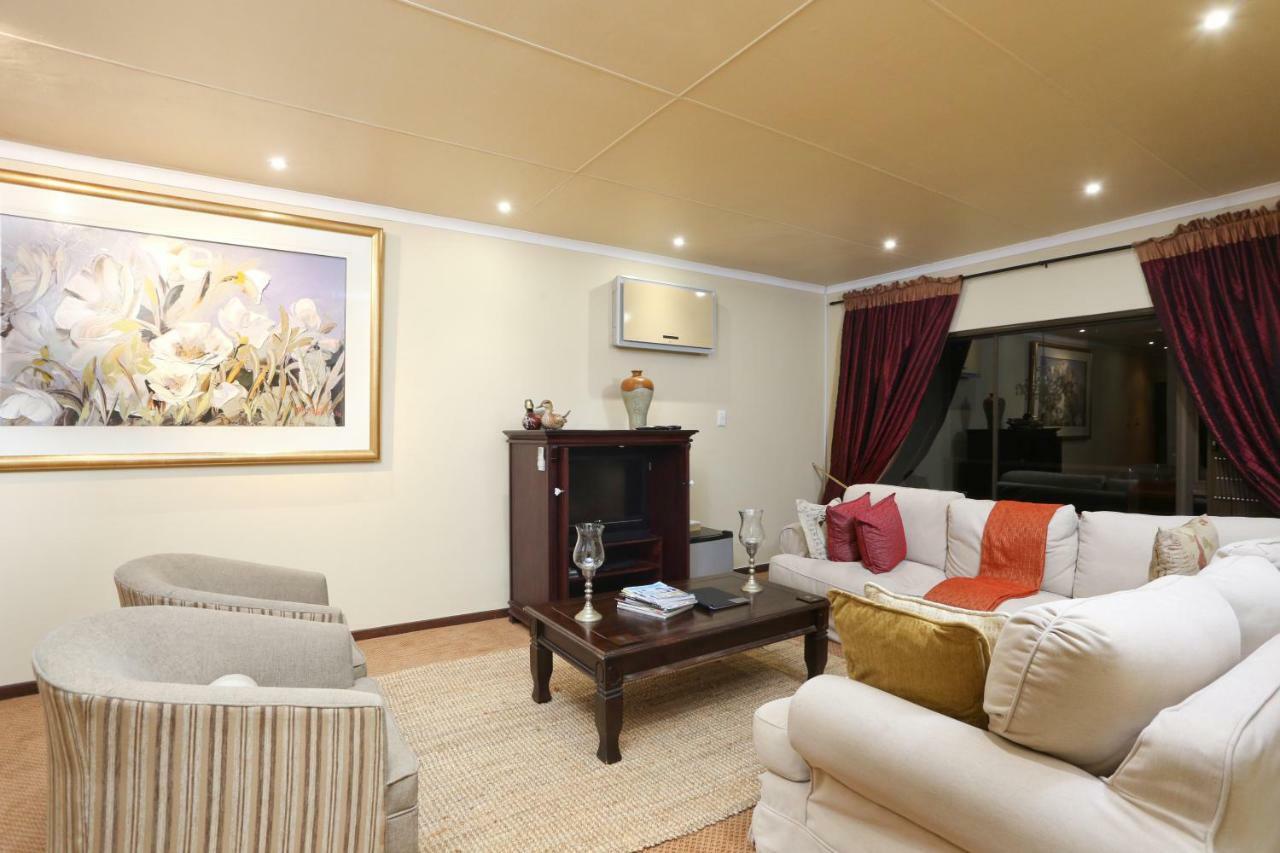 Shangri-La Manor (Adults Only) Hoekwil Екстер'єр фото